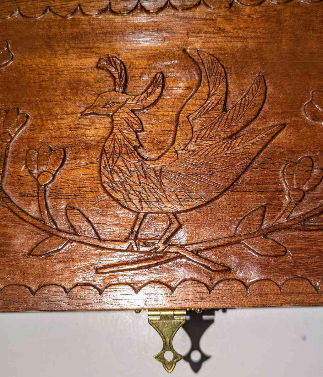 Vintage wooden jewelry box