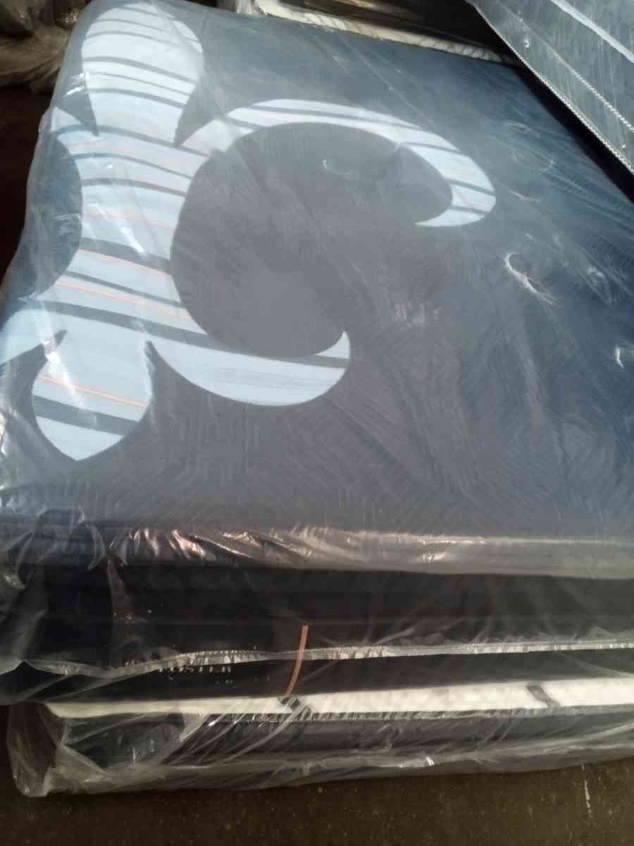 matres stearns Foster King size