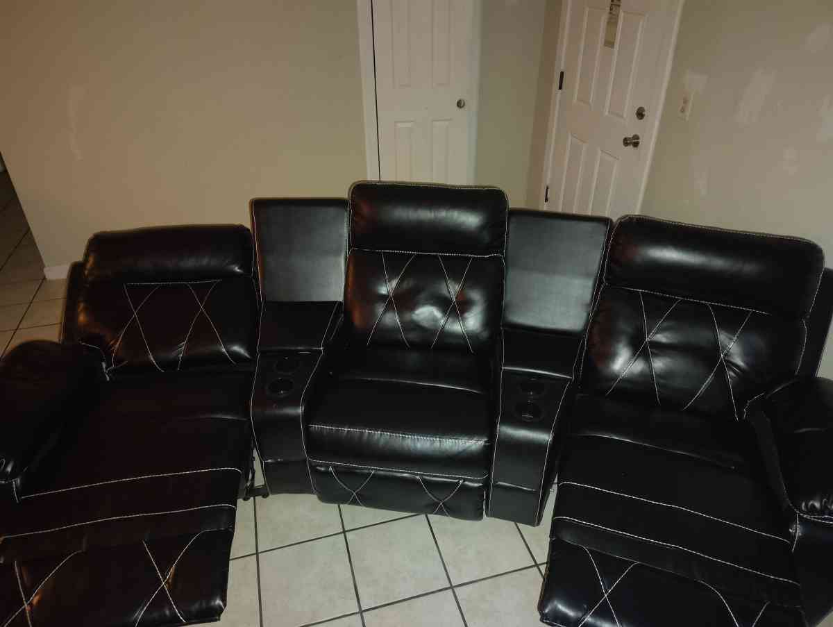 Tri leather recliner sofa brand new condition