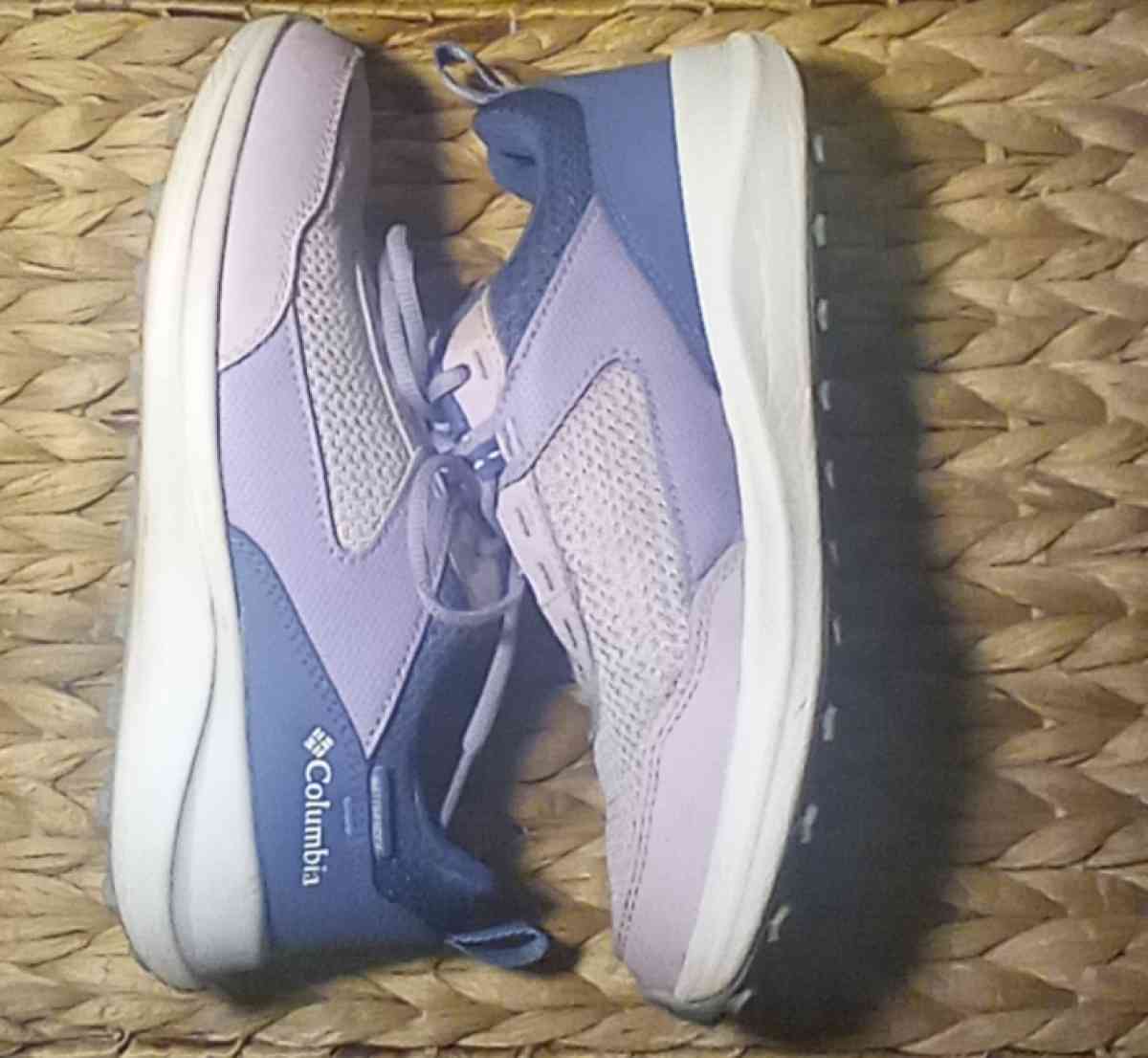 Girls Columbia Tennis Shoes Size 3