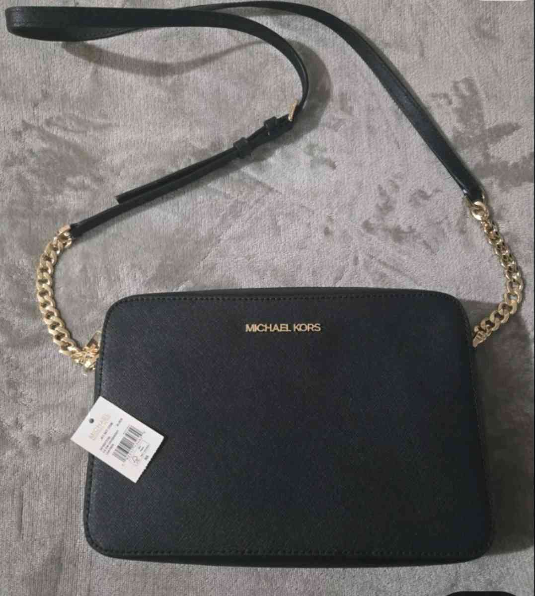 Michael Kors Jet Set Item EW Leather crossbody New Purse Wit