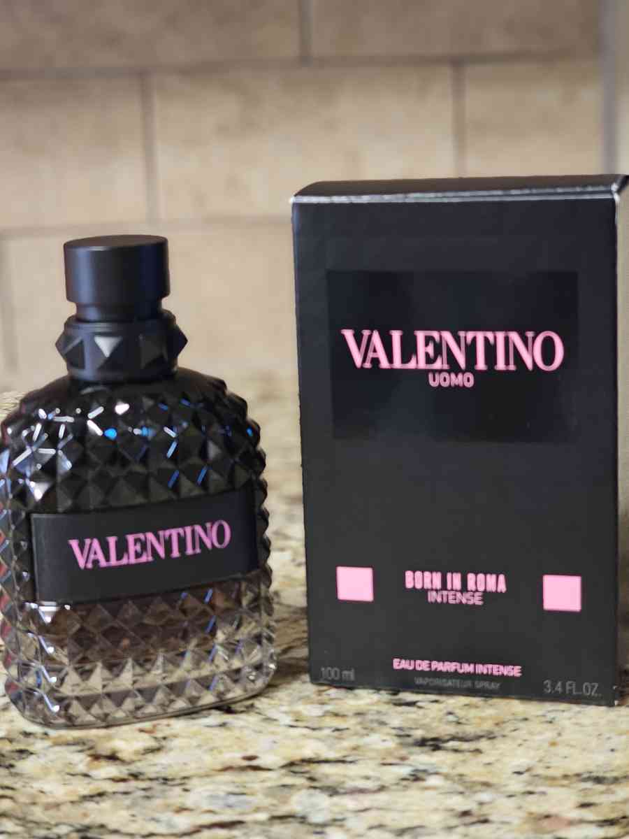 Valentino Uomo Born In Roma