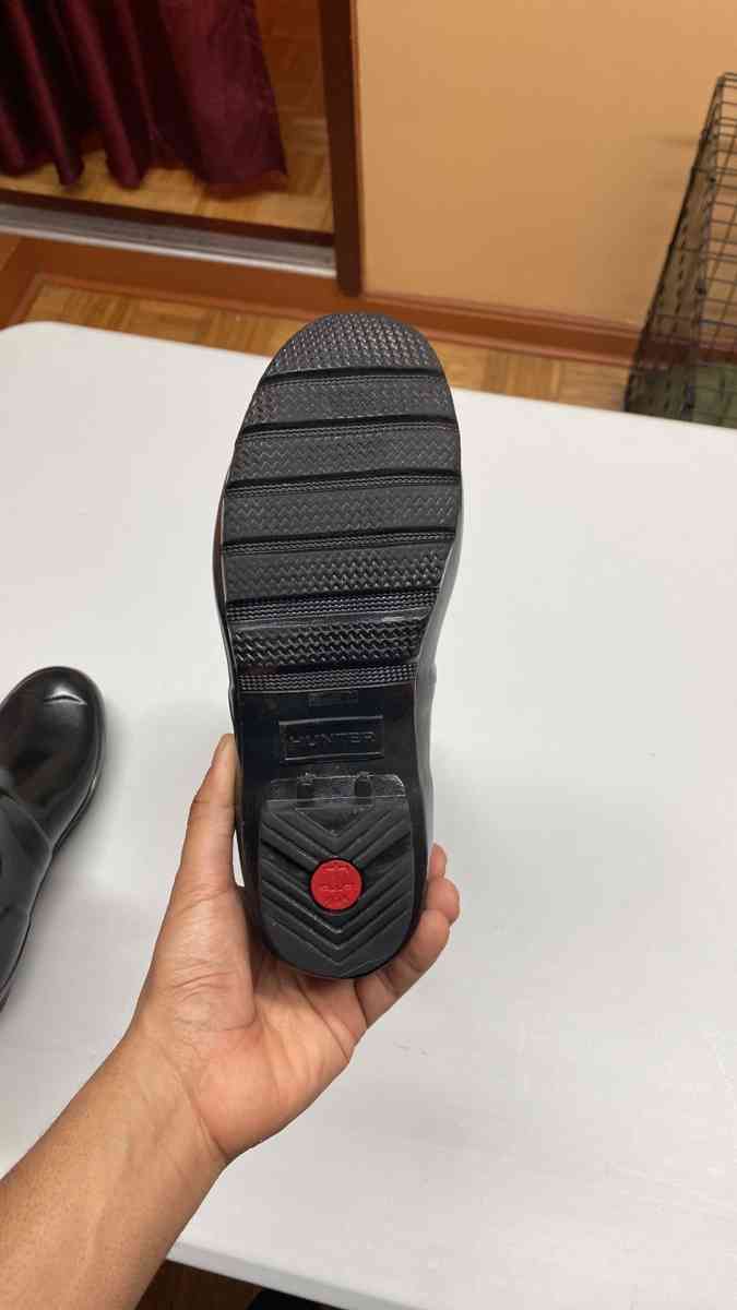 HUNTER Short Gloss Black MidCalf Rubber Rain Boots Size 8