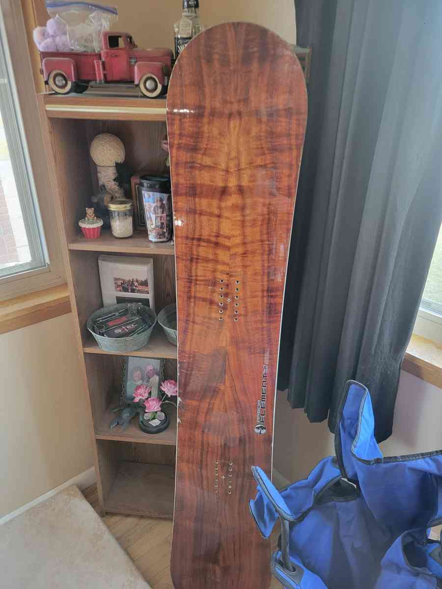 jacket a sweater a short sleeve a backpack tiresba bike