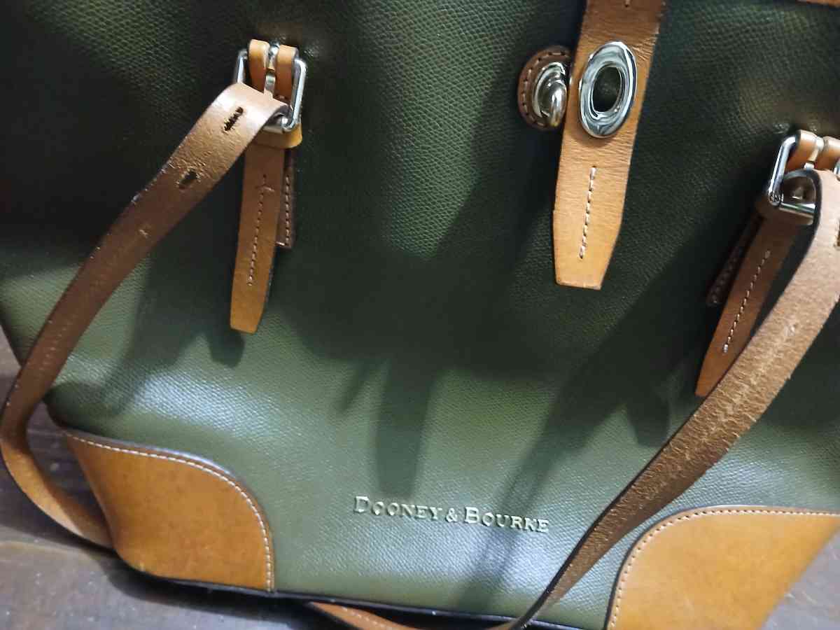 All leather Dooney BOURKE TOTE