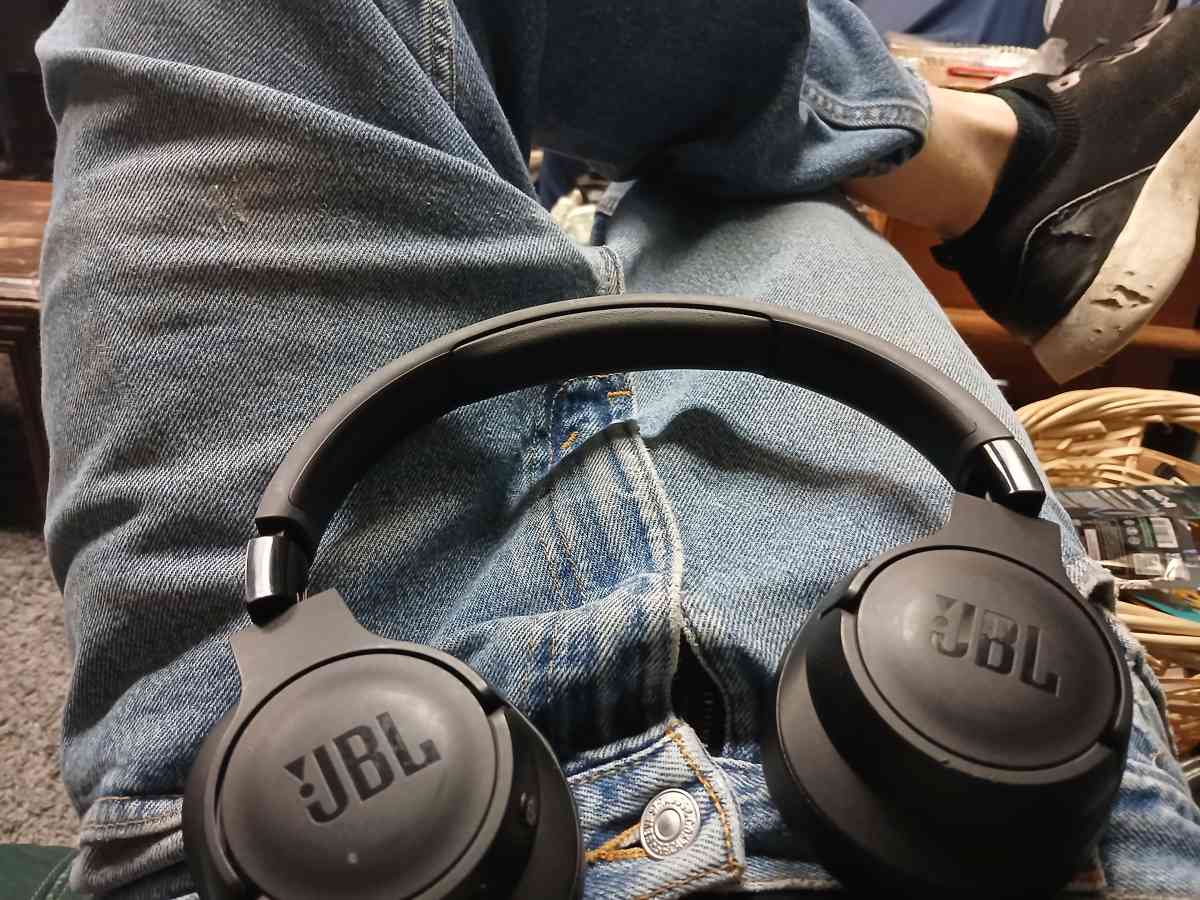 jbl 2024 700s