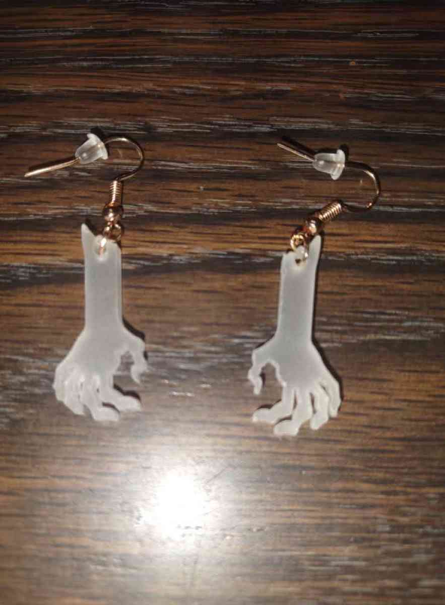glow in the dark earrings set