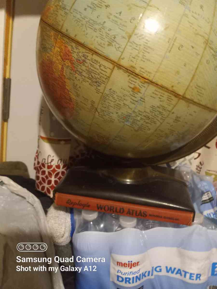 vintage 1940s world globe