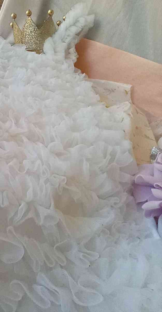 White Dance Wear Tank Ruffles EUC