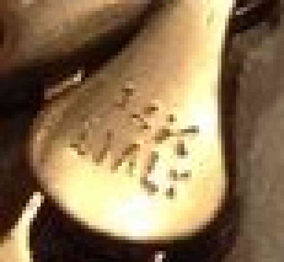 Cloverleaf design bracelet