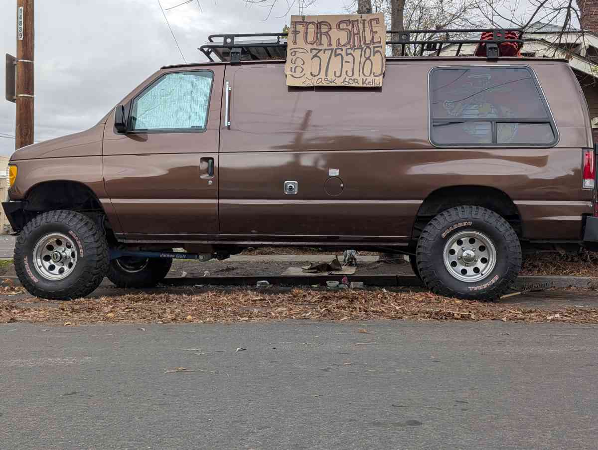 2000 Ford Econoline Van 559 375 5785