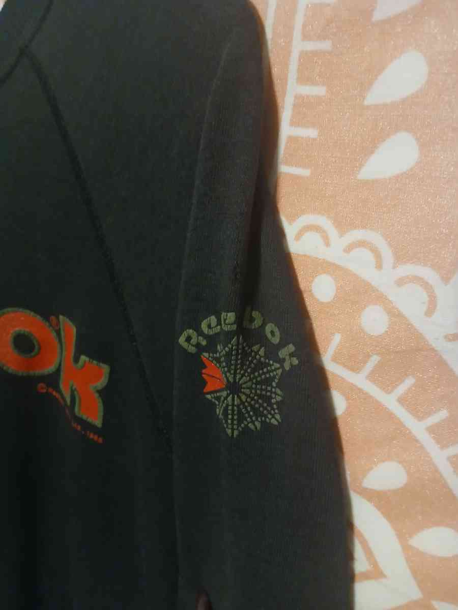 Mens 1986 Vintage Reebok Medium Crewneck Sweater Sweatshirt