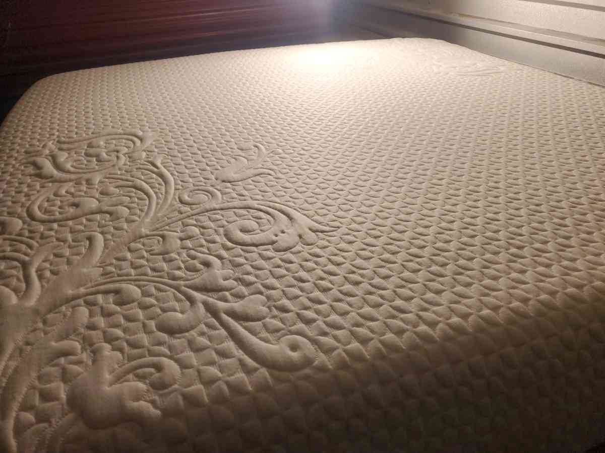 king matress and box spring