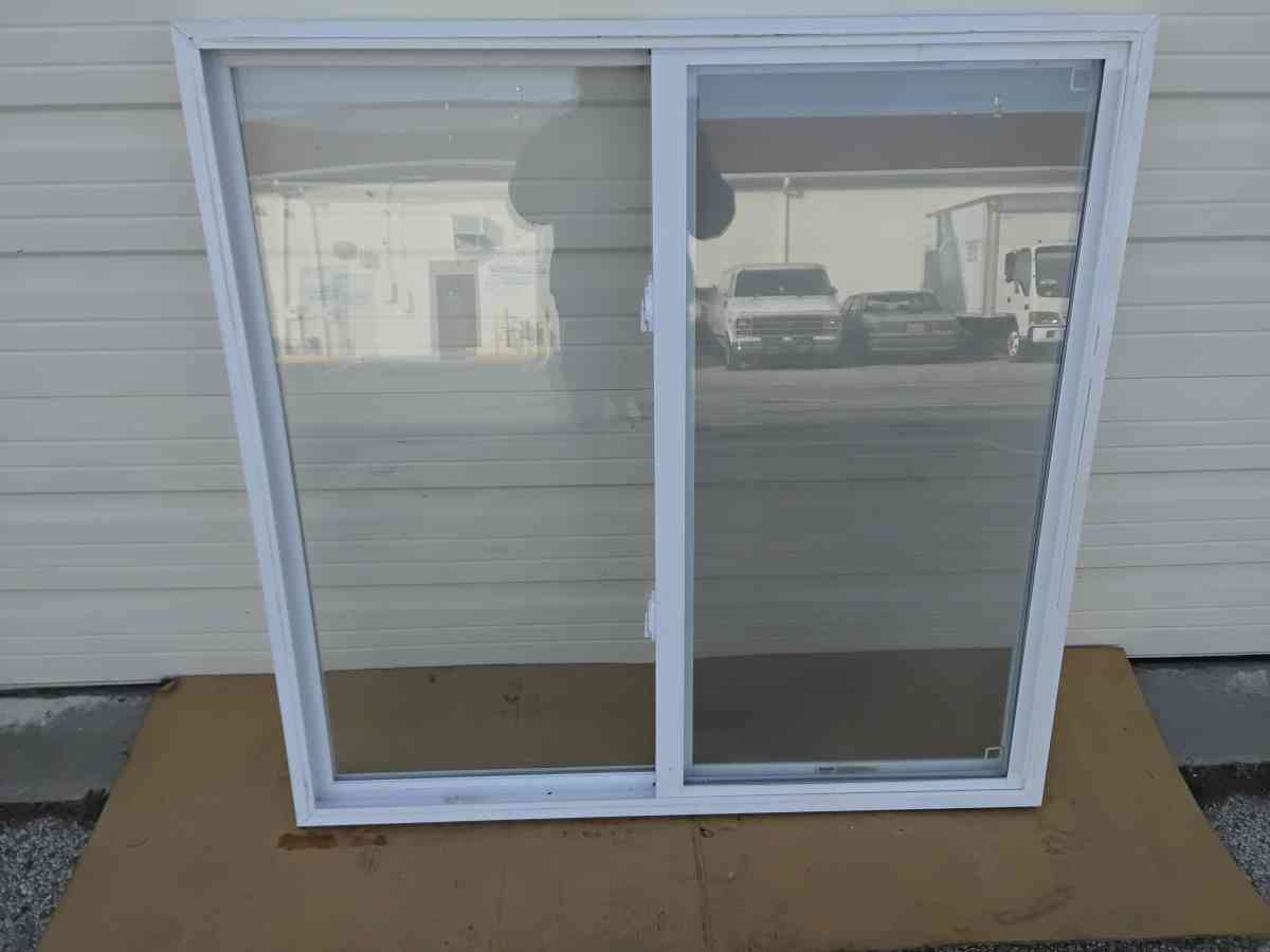 Nice White Window Double Locking 48 X 47 Very Clean Like New
