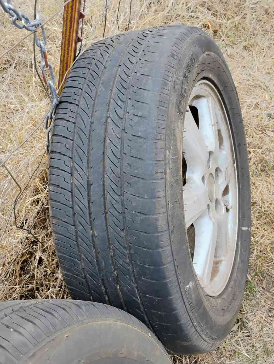 Toyota Camry tires