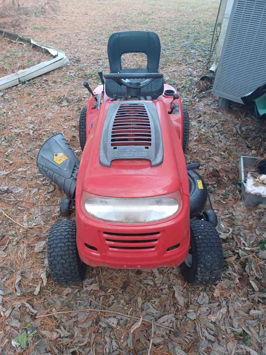 YardMachine Riding Lawnmower
