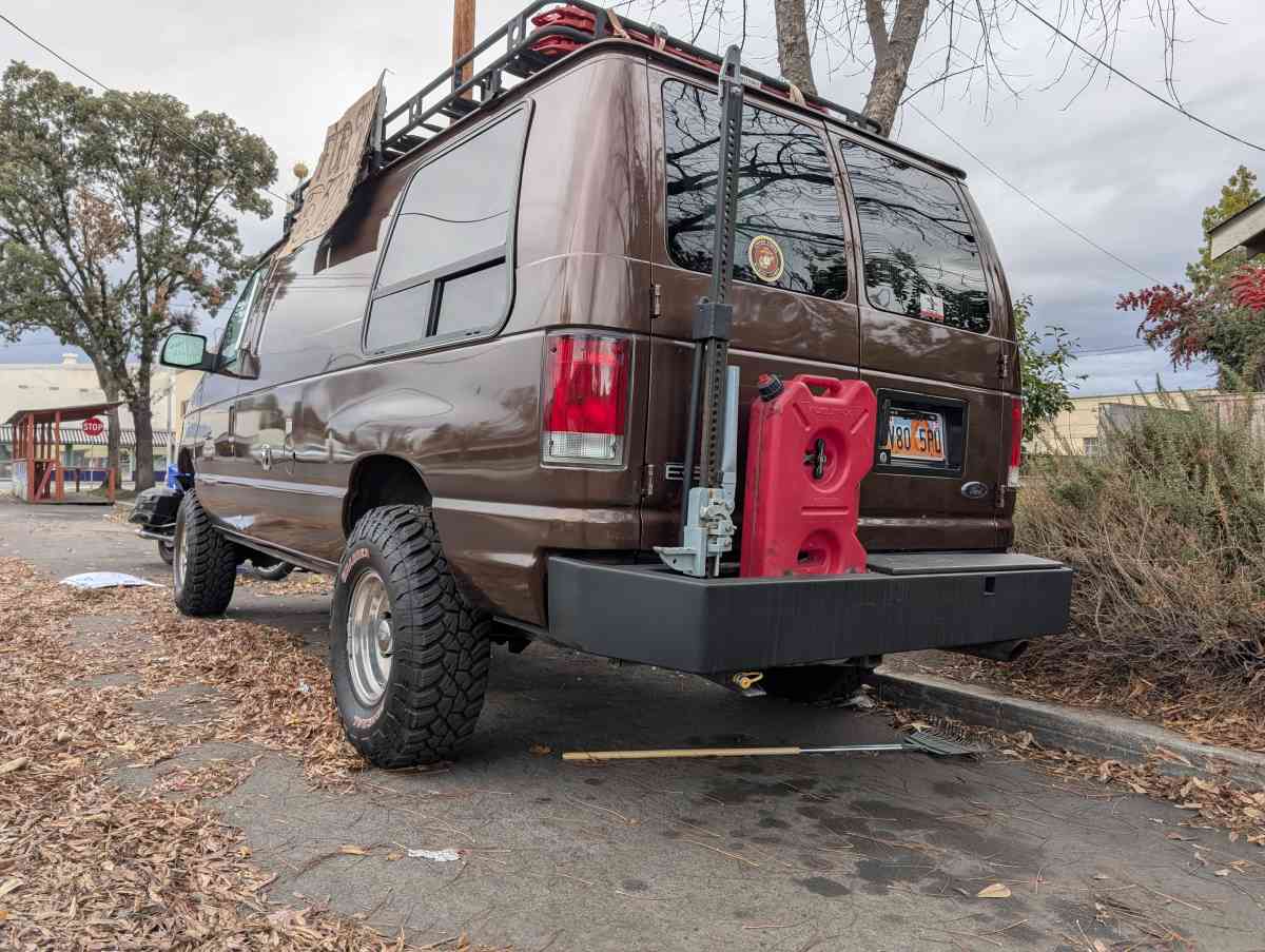 2000 Ford Econoline Van 559 375 5785