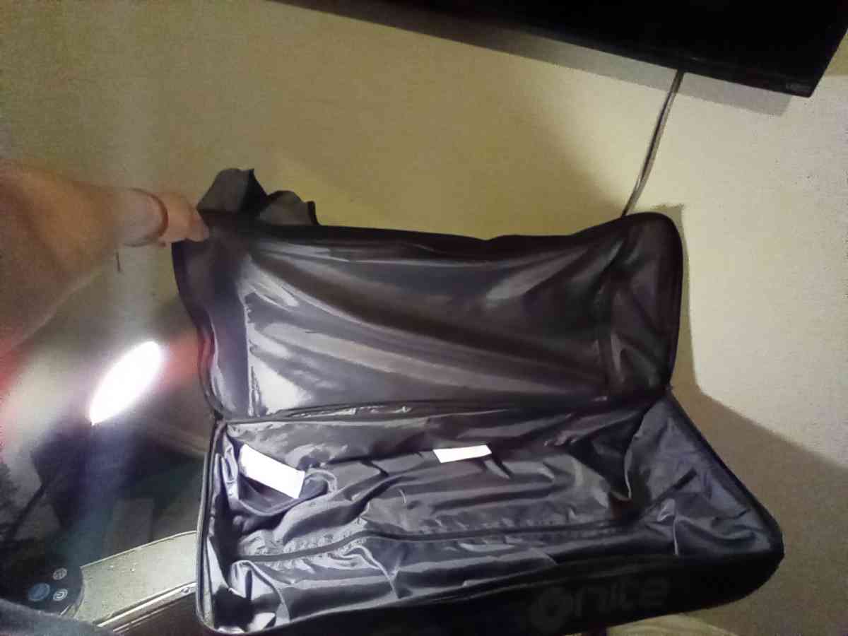 NWT Samsonite Wheeled Duffle Bag