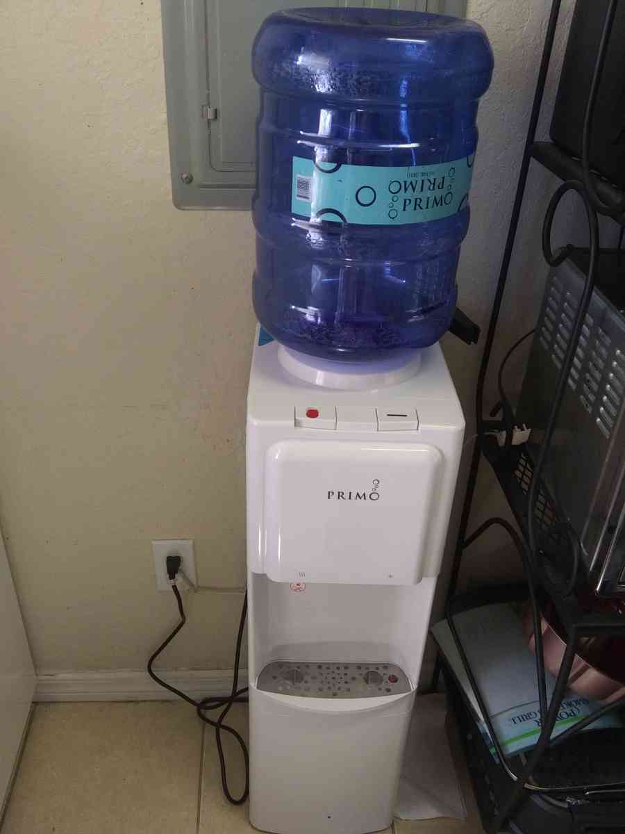 PURE WATER DISPENSOR