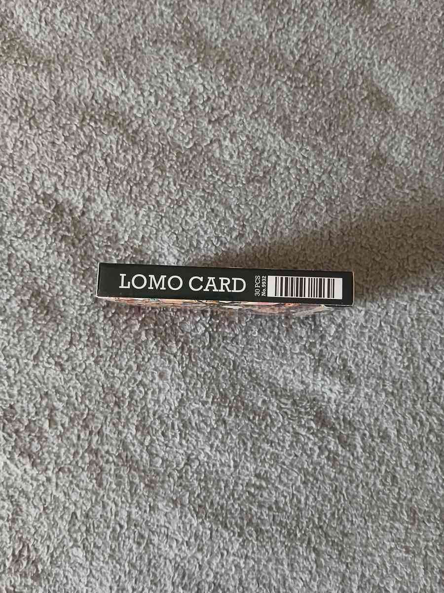 30 Pieces of One Piece Holographic Lomo Cards Box