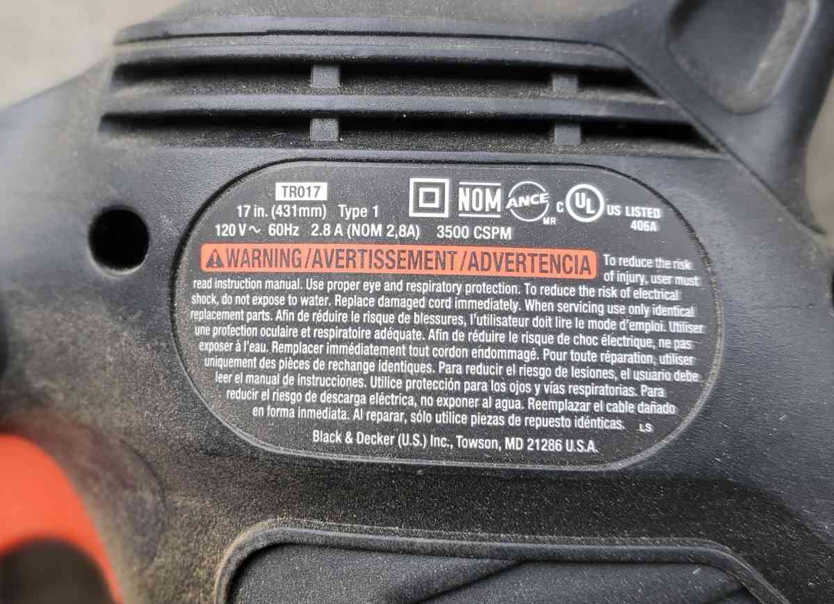 Black  Decker  Electric Corded Hedge Clipper 17  120V  28 Am