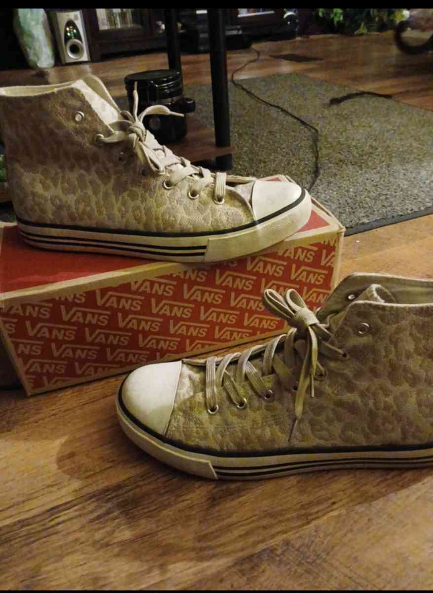 Womens shoes size 11