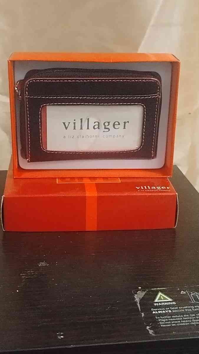 is a girls wallet is New