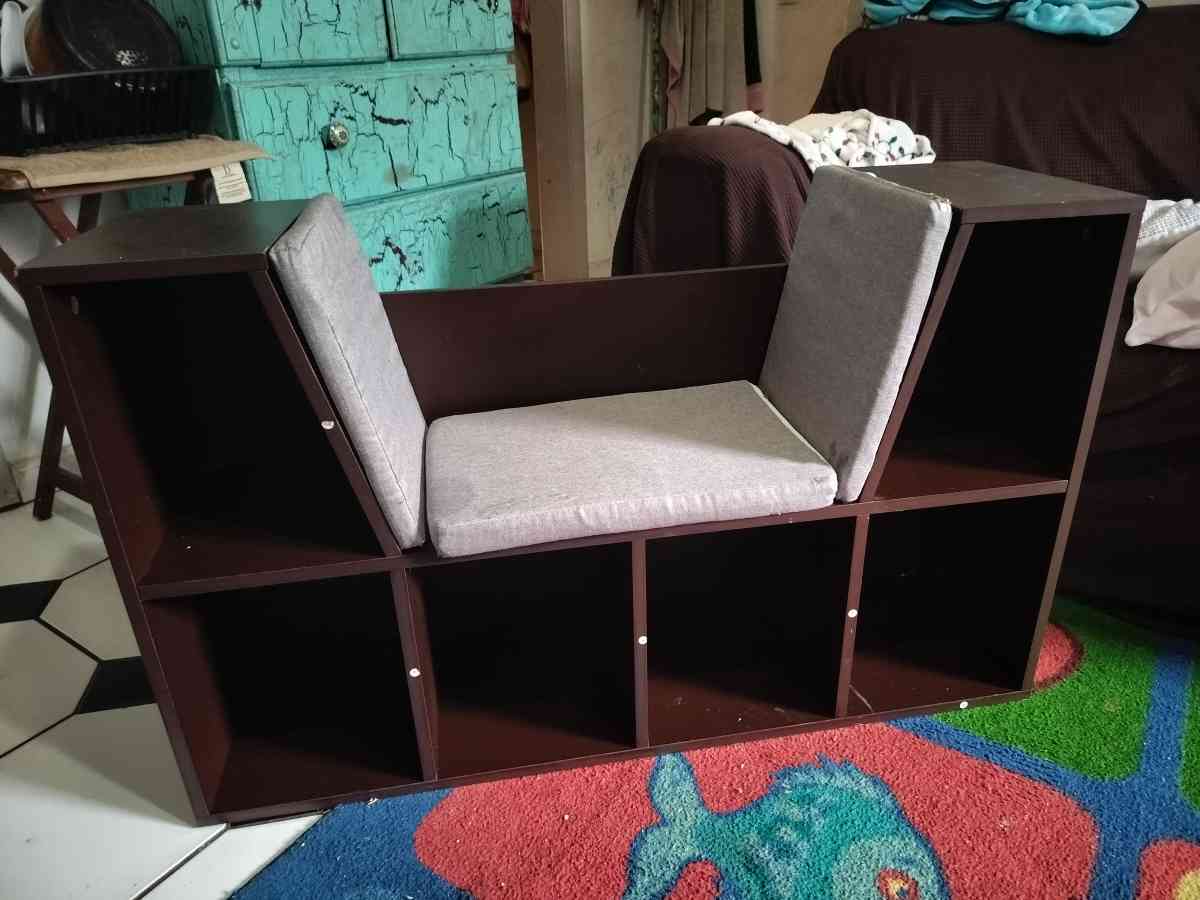 Cushioned seat bookshelf