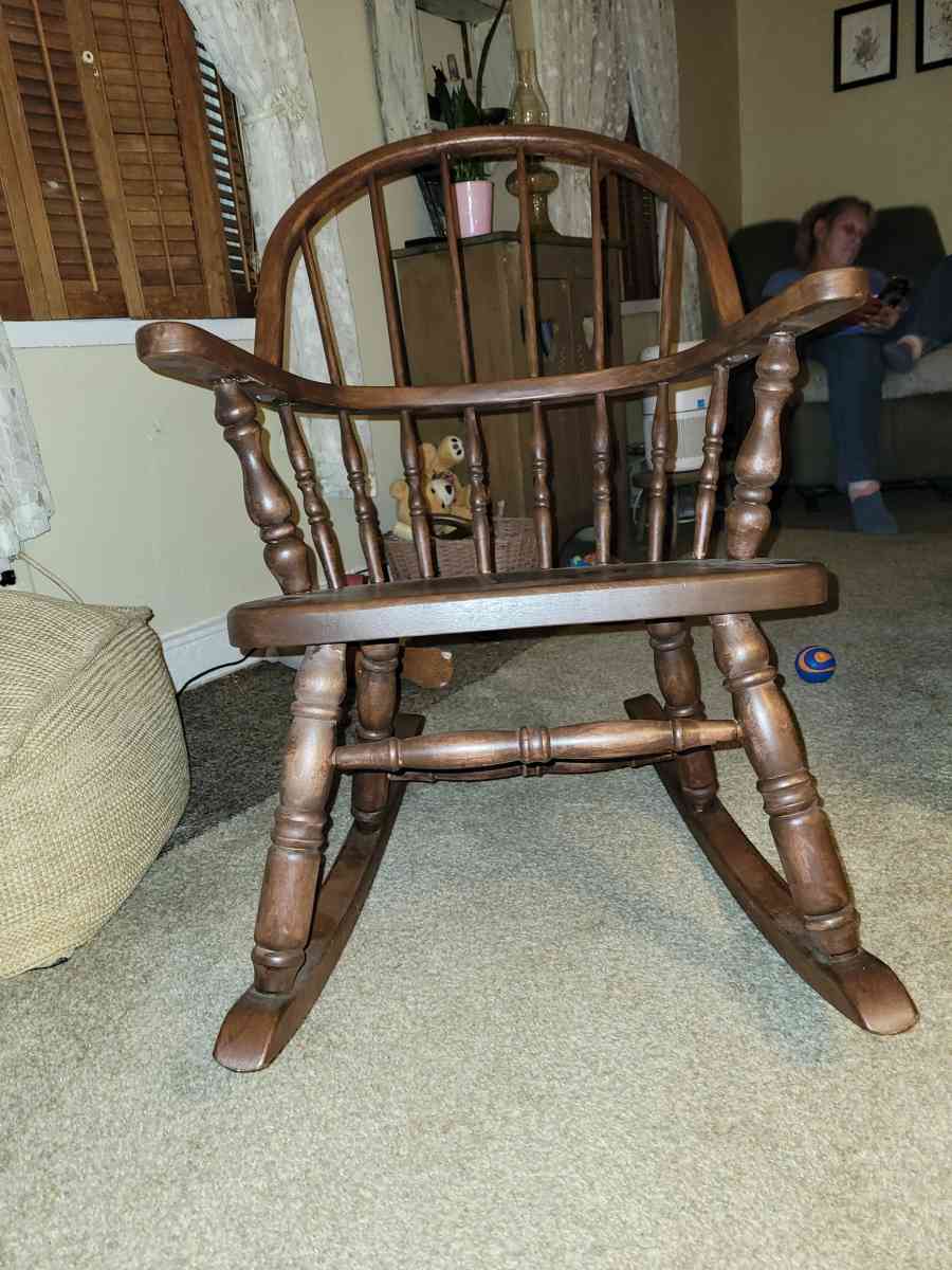 Windsor rocking chair