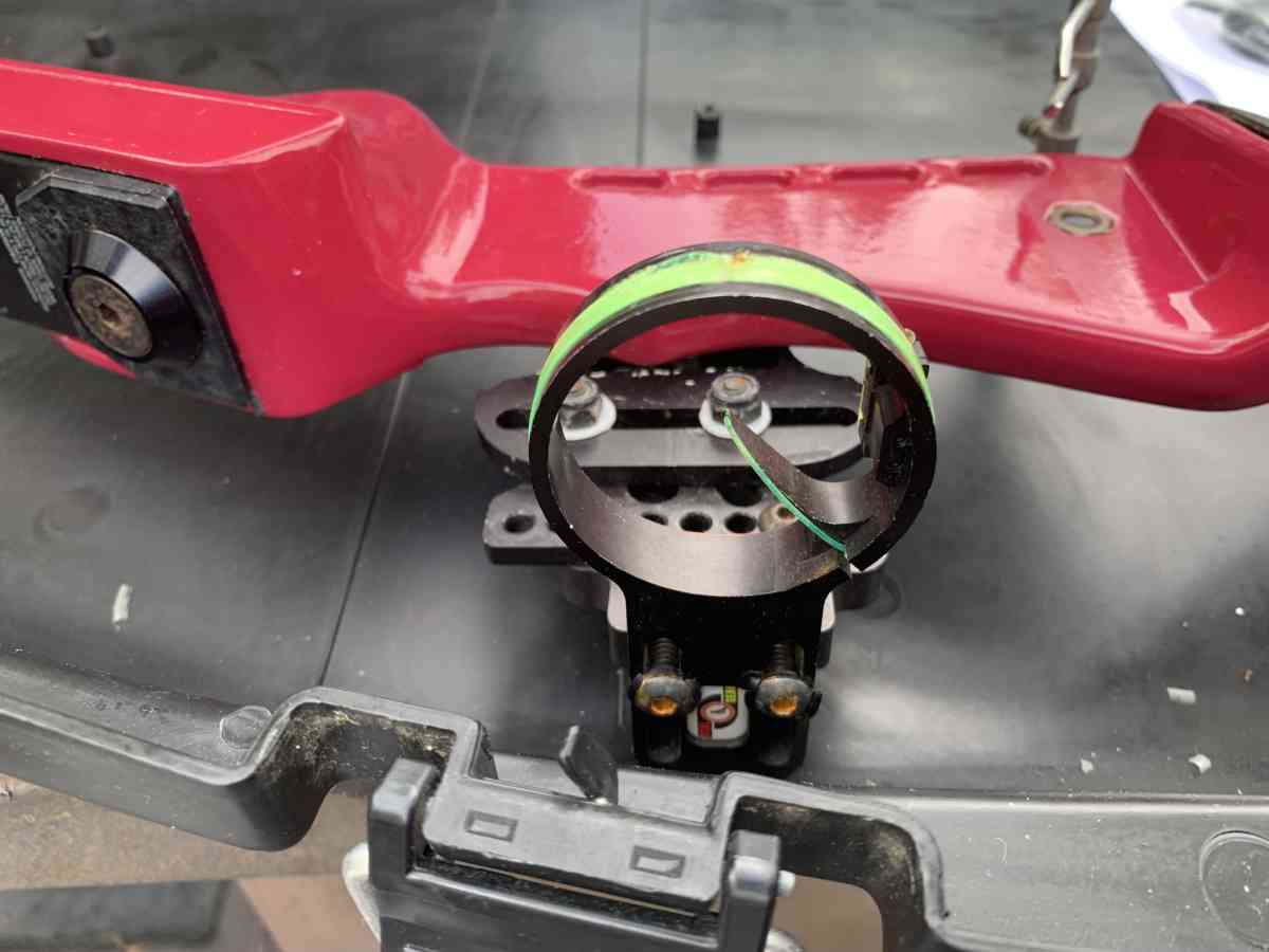 spirit compound bow with case really good condition