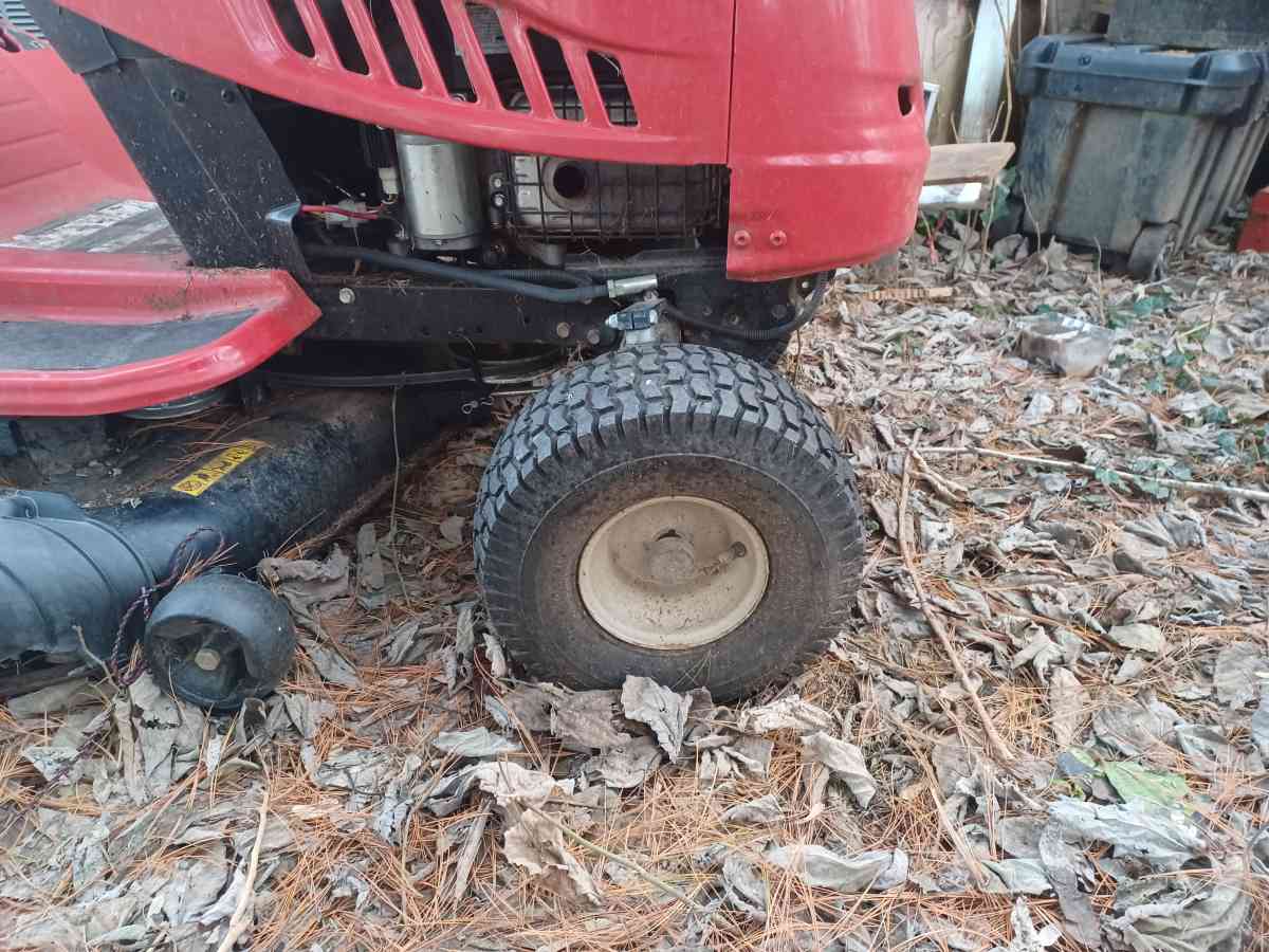 YardMachine Riding Lawnmower