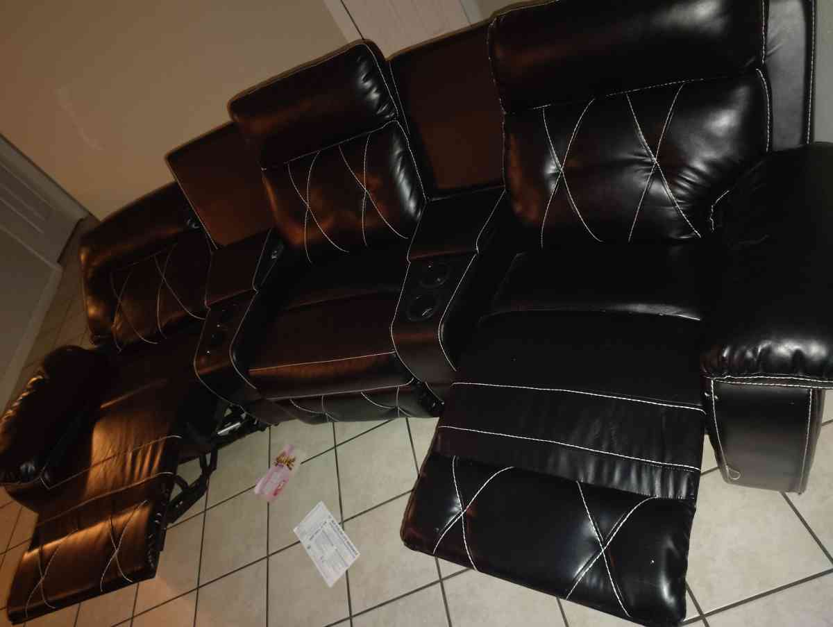 Tri leather recliner sofa brand new condition