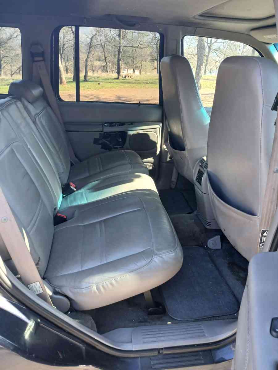 2000 Ford Explorer 2WD V6 40Liter