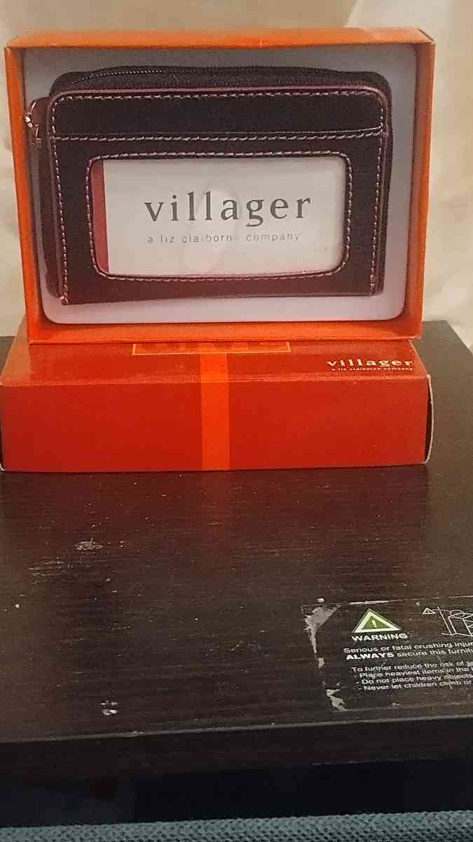 is a girls wallet is New