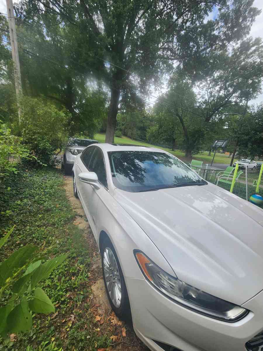 Ford fusion Hybrid 2013