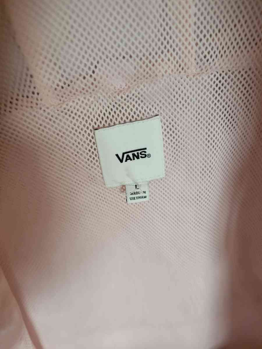 jacket a sweater a short sleeve a backpack tiresba bike