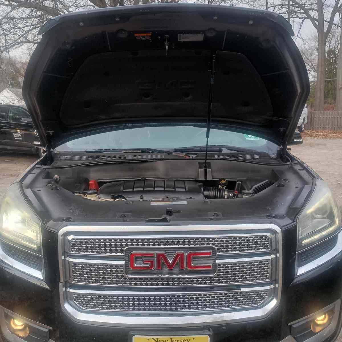 2014 GMC Acadia Denali 89k miles
