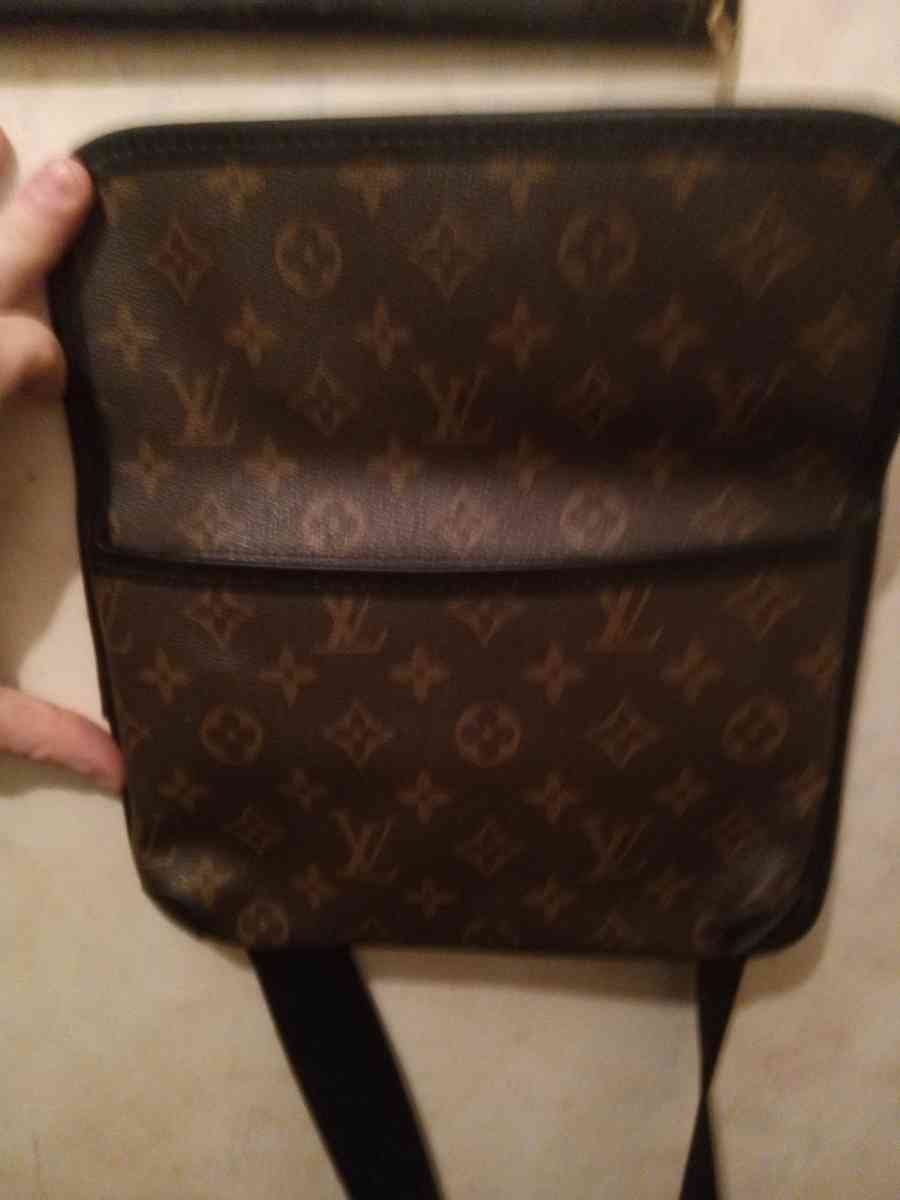louis Vuitton cross body bag
