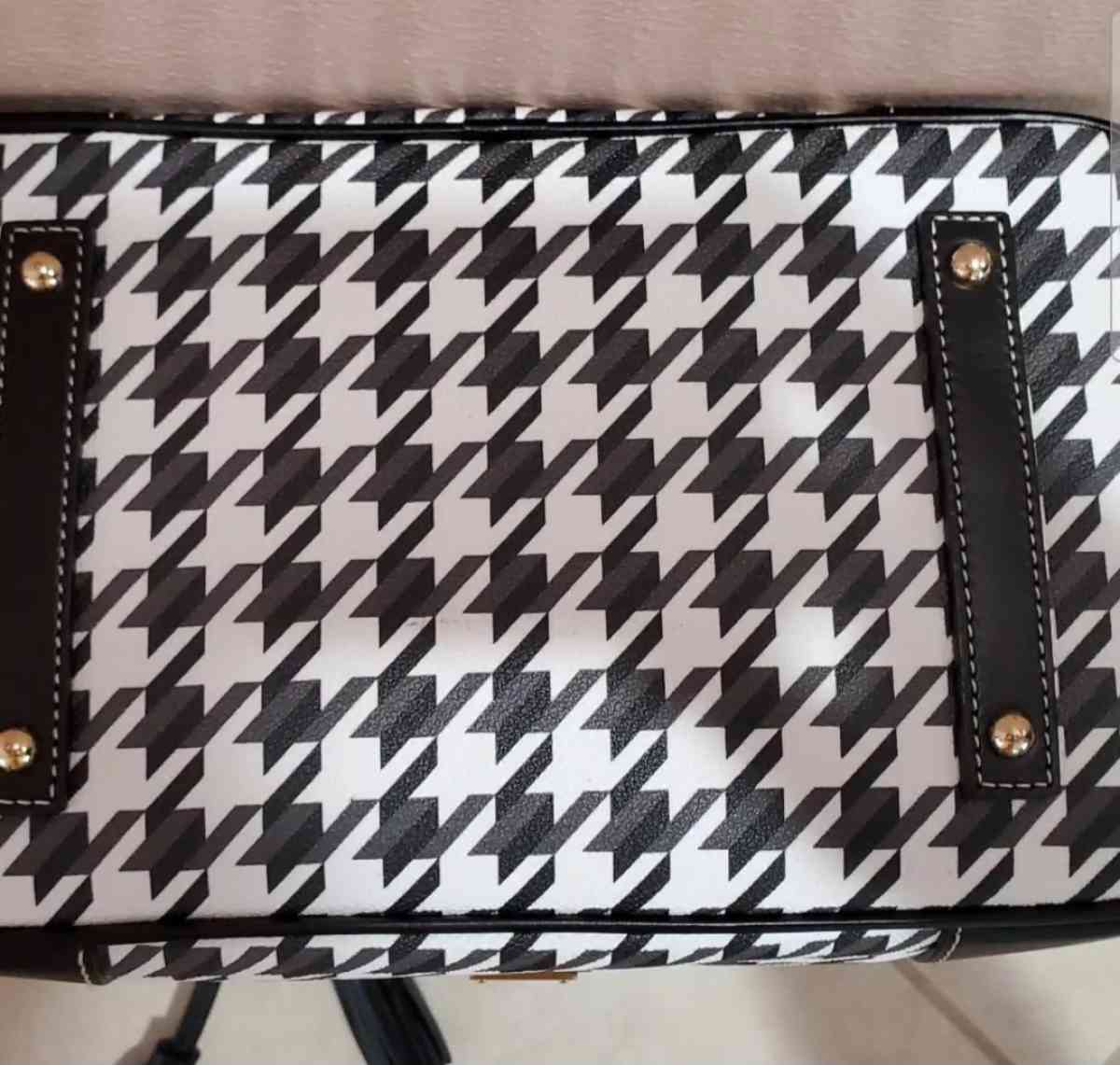 Authentic Dooney and Bourke Houndstooth Career tote NWOT
