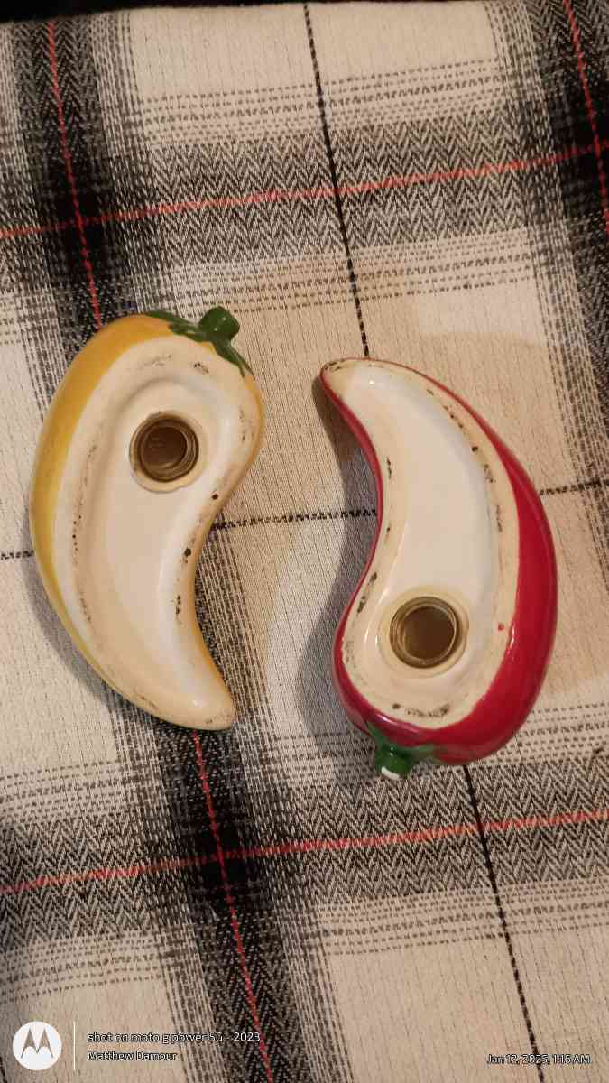 Chile pepper salt and pepper shakers