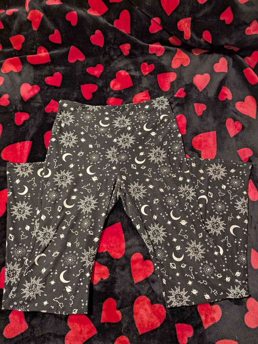 Sun  Moon yoga pants