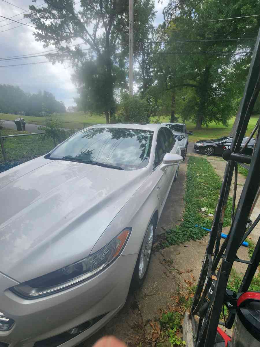 Ford fusion Hybrid 2013