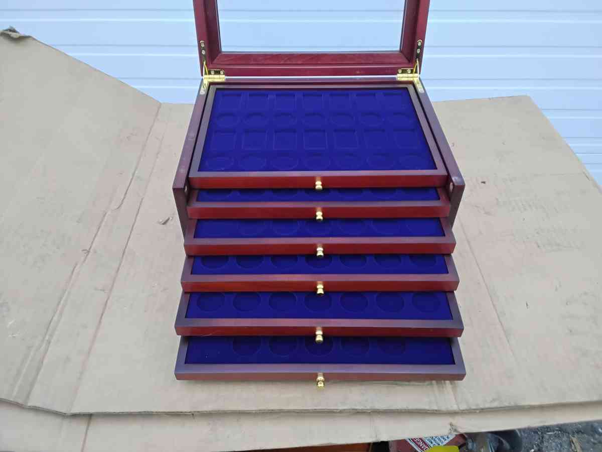 Nice Presidential Coin Collectors Case with Lock Brand New