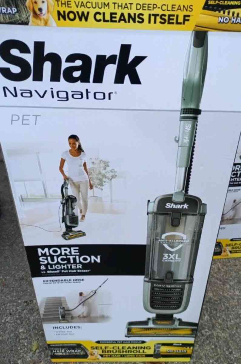 Shark Navigator Pet Pro Upright Vacuum with SelfCleaning Bru