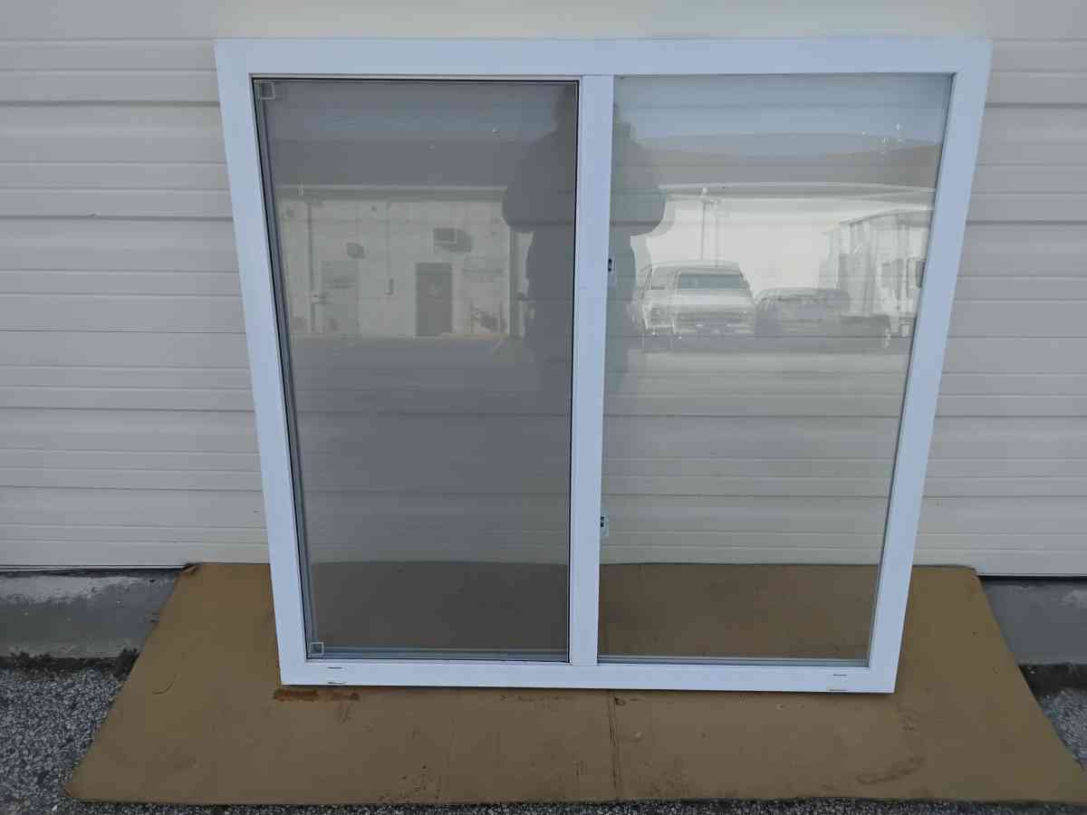 Nice White Window Double Locking 48 X 47 Very Clean Like New