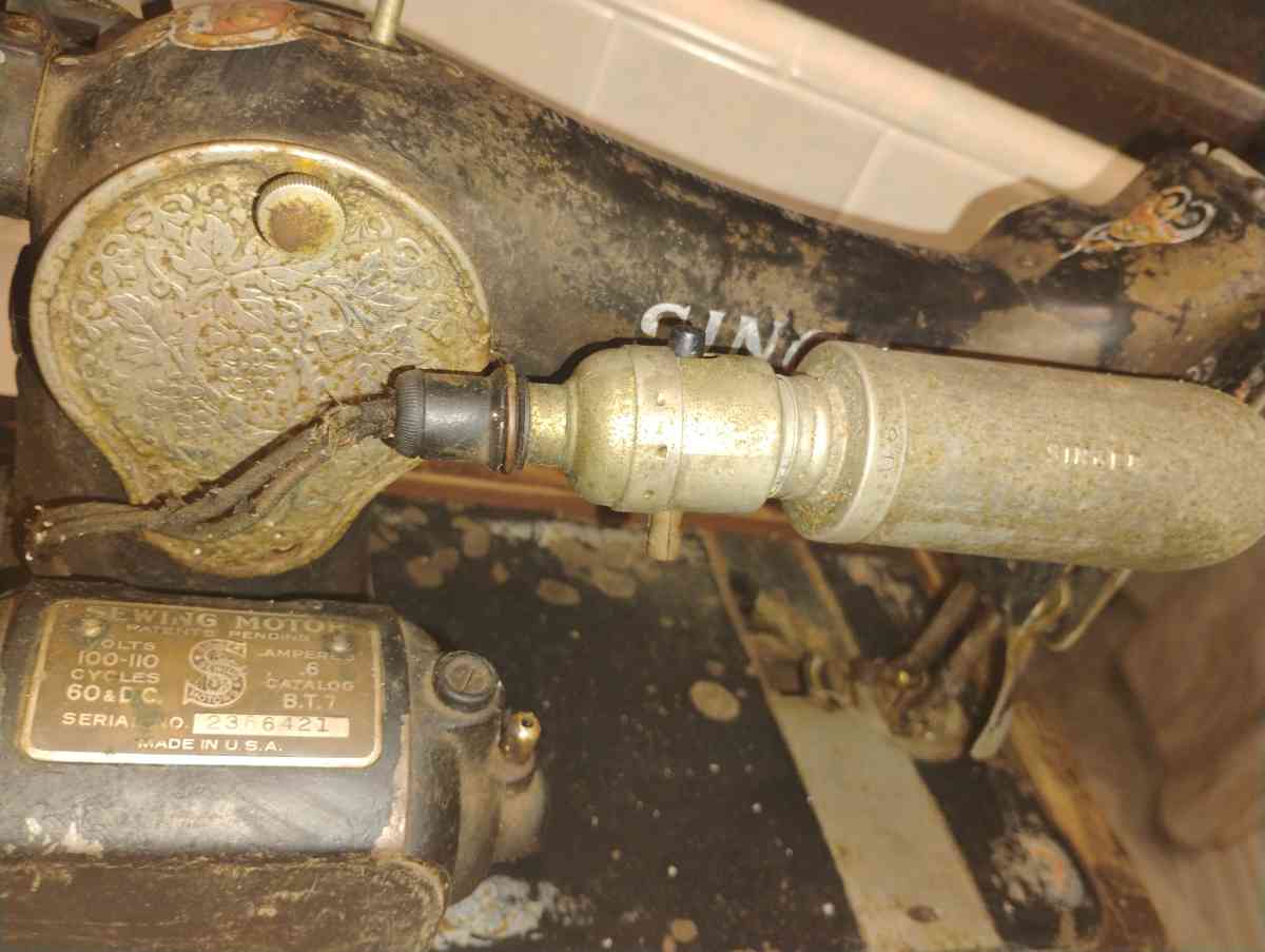 SINGER Sewing machine from 1920s