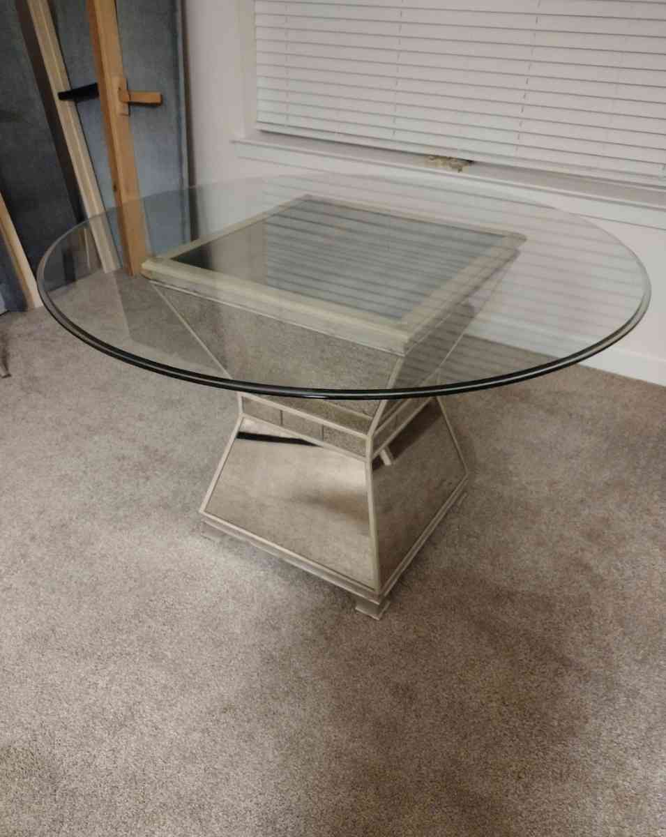 Dinning Table