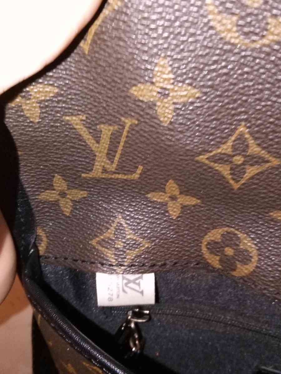 louis Vuitton cross body bag