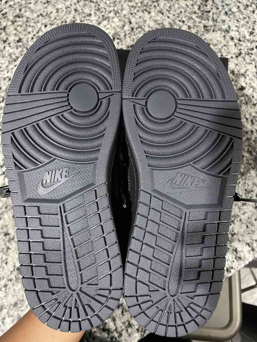 Travis Scott black phantom