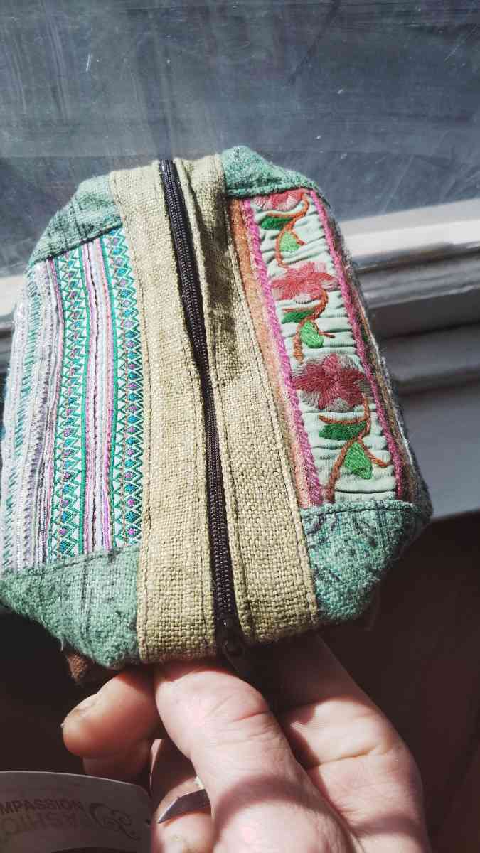 Womens medium size NWT Fashion Compassion Handcrafted Ethnic